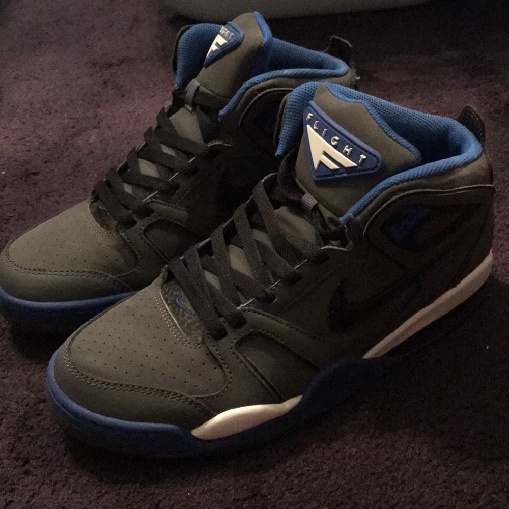 Men’s Nike air flight